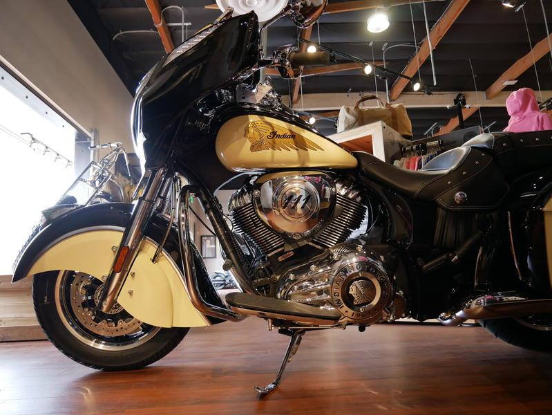 155-indianmotorcycle-chieftainclassicthunderblack-ivorycream-2019-6048619